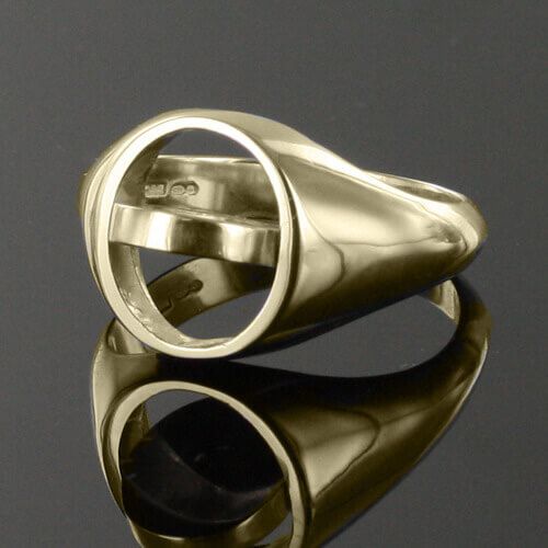 Black Reversible 9ct Gold Square and Compass with G Masonic Ring